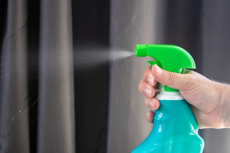Covid-19 : toutes les astuces pour tout désinfecter à la maison