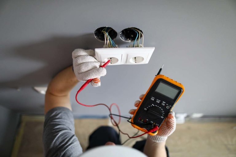 Signes de problèmes électriques et comment les résoudre