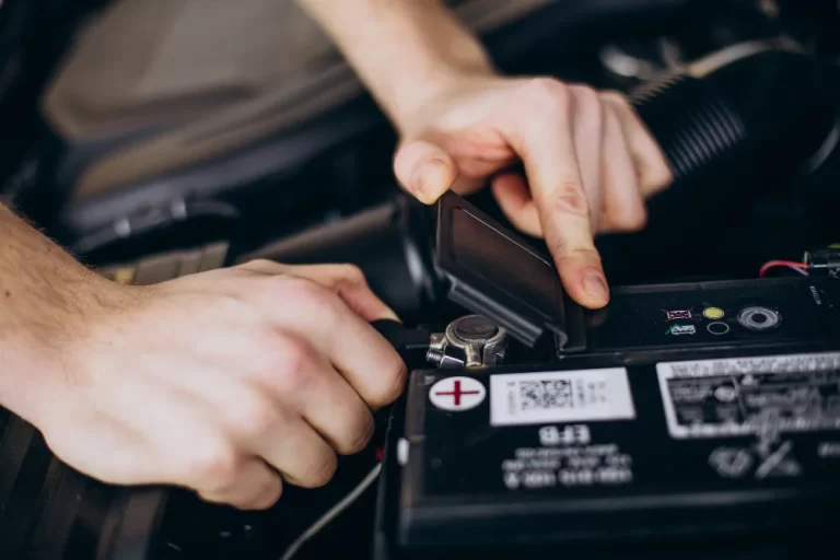 Masse de batterie voiture : optimiser la connexion pour un démarrage parfait
