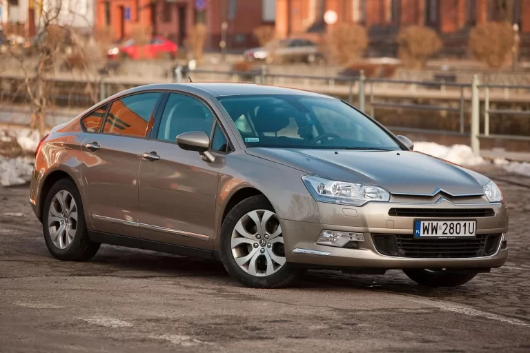 Citroën C5 Aircross : problèmes courants et astuces ingénieuses pour l&rsquo;entretien