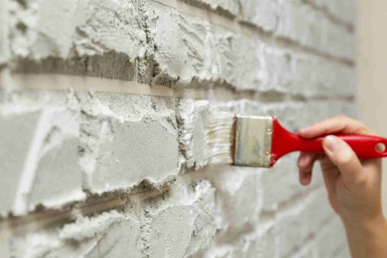 Comment rénover un mur très abîmé ?