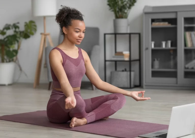 4 bienfaits du yoga pour la santé : détente, souplesse, sommeil et vitalité