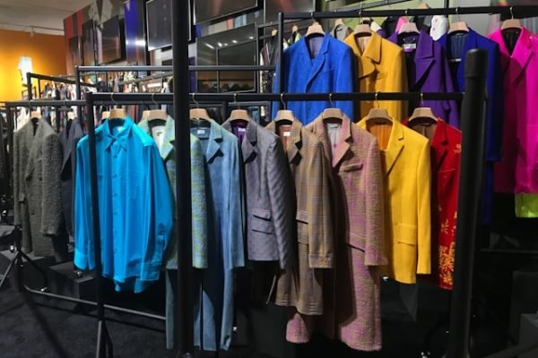 Rester élégante en manteaux oversize : conseils et astuces pour un look chic en 2025 manteaux oversize