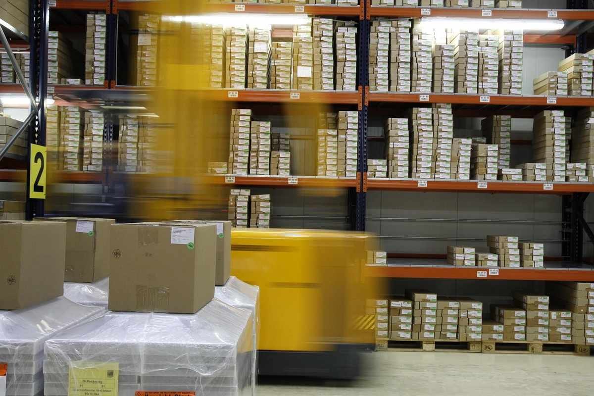 Agrandir son entrepôt coûte plus cher que le réorganiser