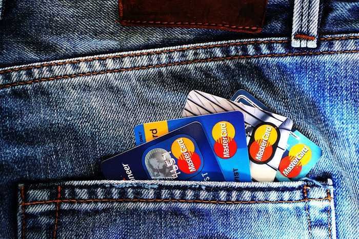 Boursorama Ultim ou Fortuneo Gold : carte sans frais à l'étranger ? Boursorama Ultim ou Fortuneo Gold : carte sans frais à l'étranger ?